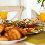 ベッド・アンド・ブレックファスト La Maison De Leopold 4*