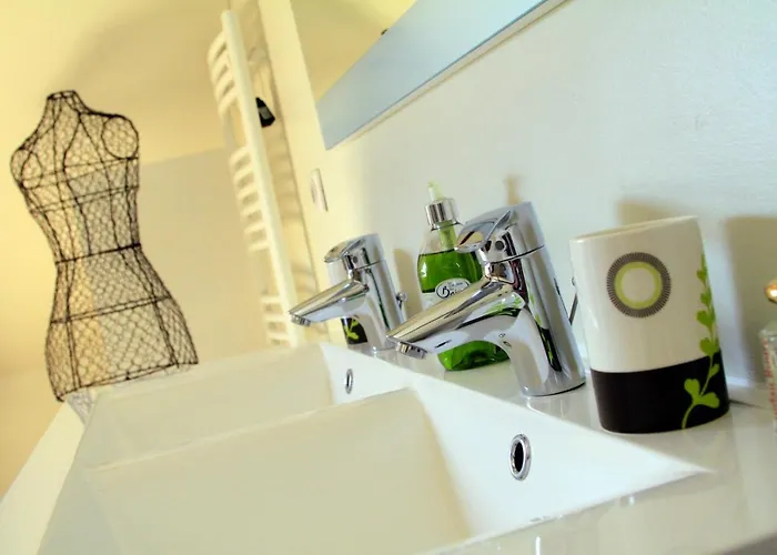 La Maison De Leopold Frühstückspension Terrasson